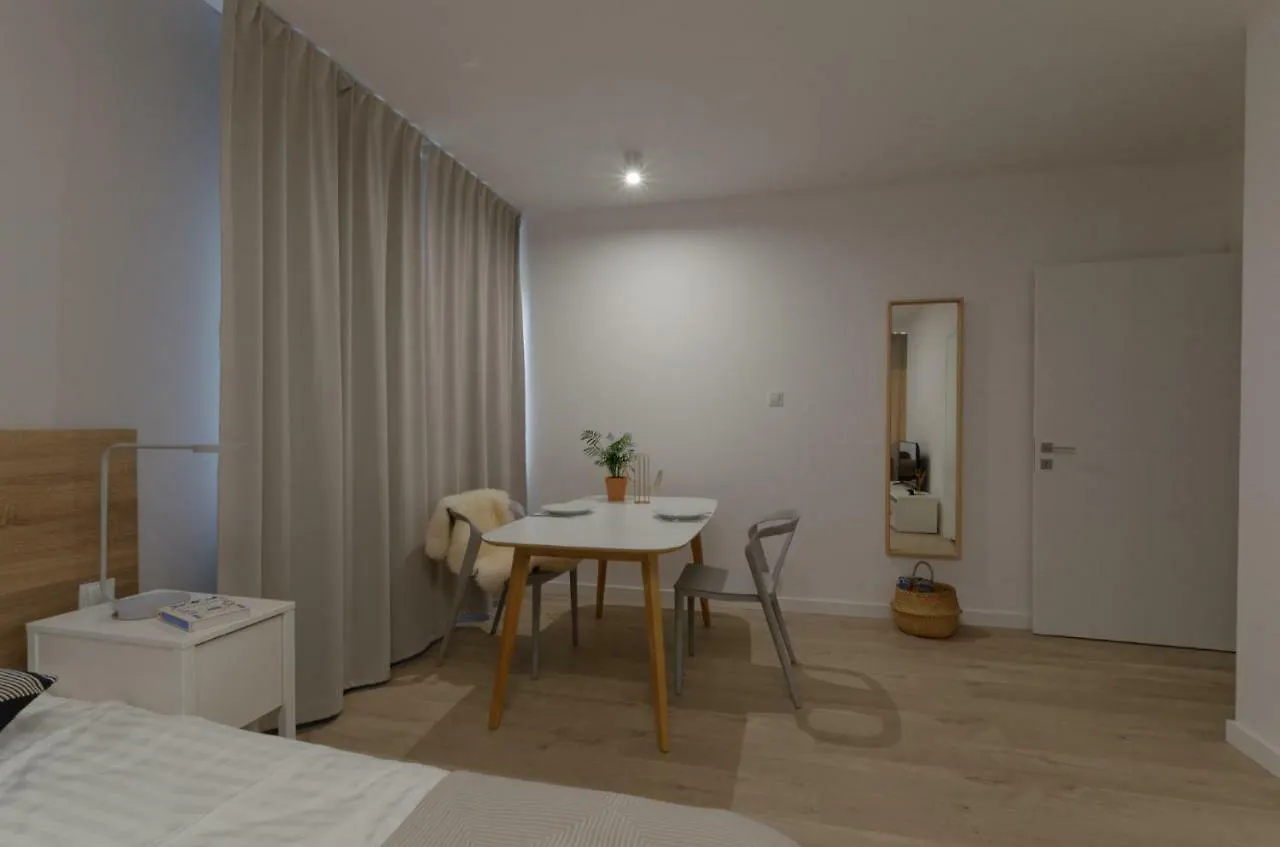 Apple Green Apartments Poznan